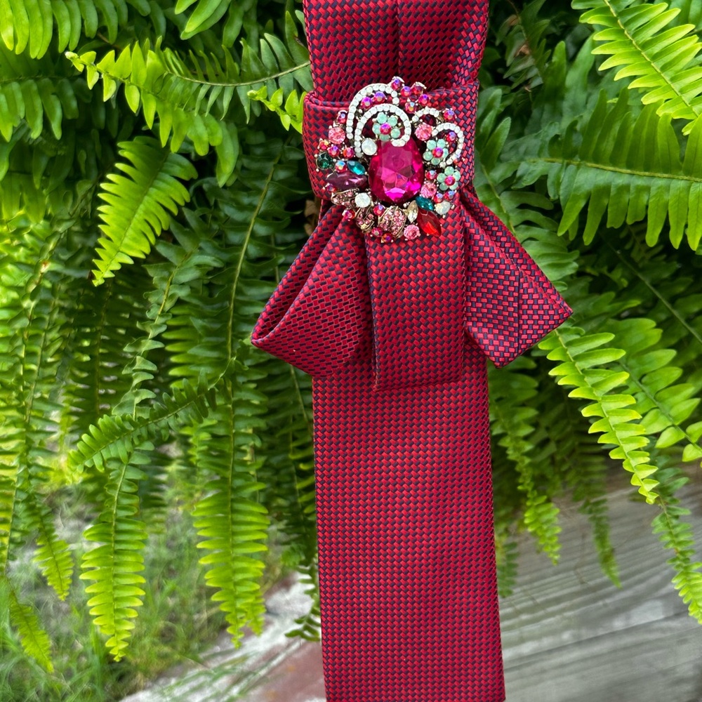 OOAK Neck Tie Necklace with Brilliant Color Stones Brooch - Picture 8 of 14
